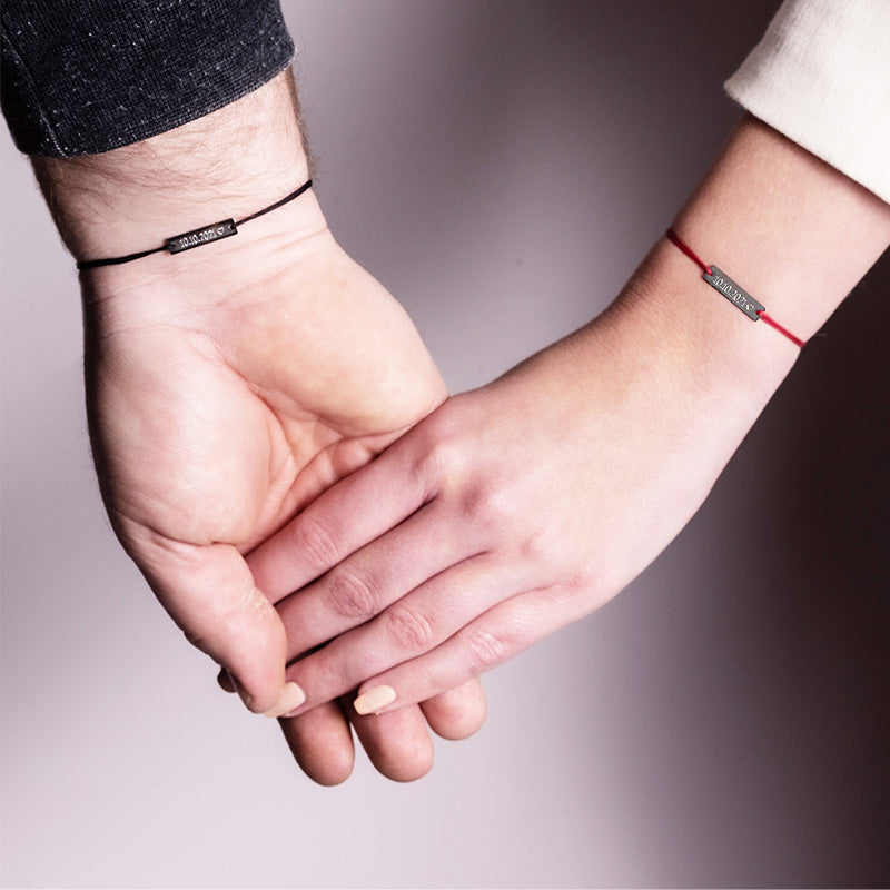 Handgemachte Armbänder mit Gravur für Paare