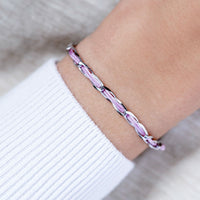 Armband Unico 925 Sterling Silber rhodiniert, Textil hellrosa, am Handgelenk getragen