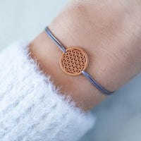 Lebensblume Armband Nahaufnahme Harmonie Momentoss Wien